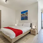 Penthouse Just Steps Away From The Sea In Apartment